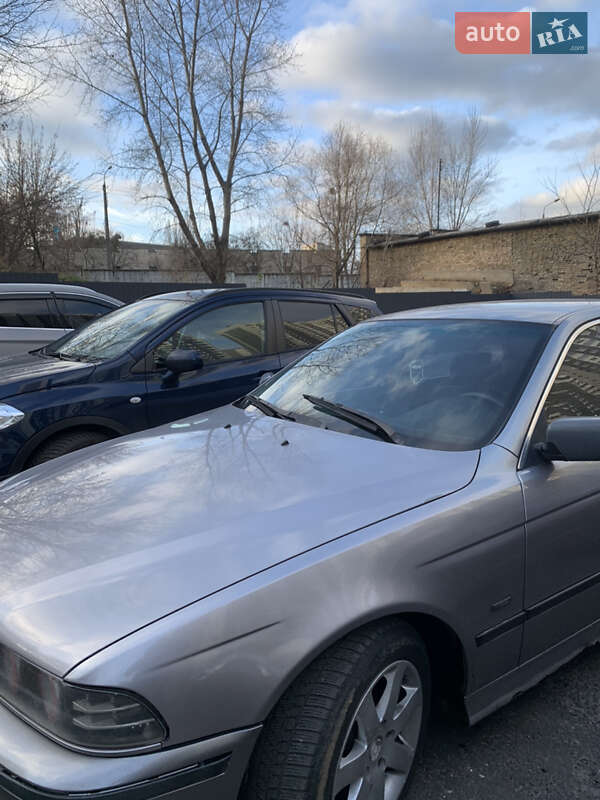 Седан BMW 5 Series 1997 в Киеве