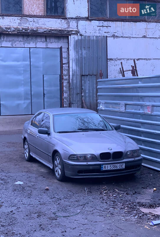 Седан BMW 5 Series 1997 в Киеве