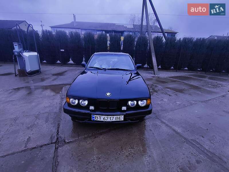 Седан BMW 5 Series 1989 в Великой Александровке