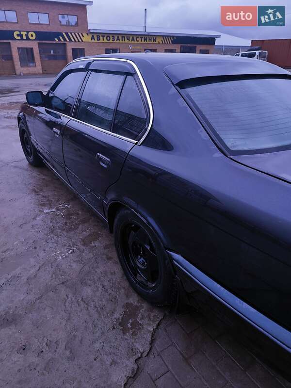 Седан BMW 5 Series 1989 в Великой Александровке