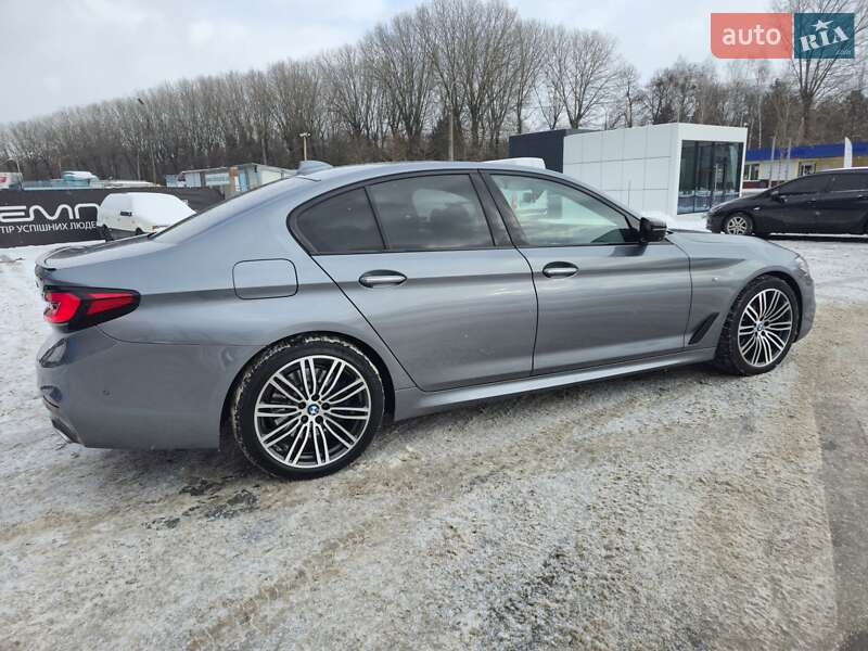 Седан BMW 5 Series 2017 в Хмельницком