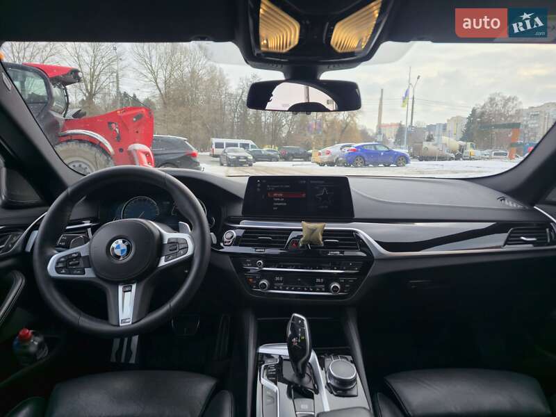 Седан BMW 5 Series 2017 в Хмельницком