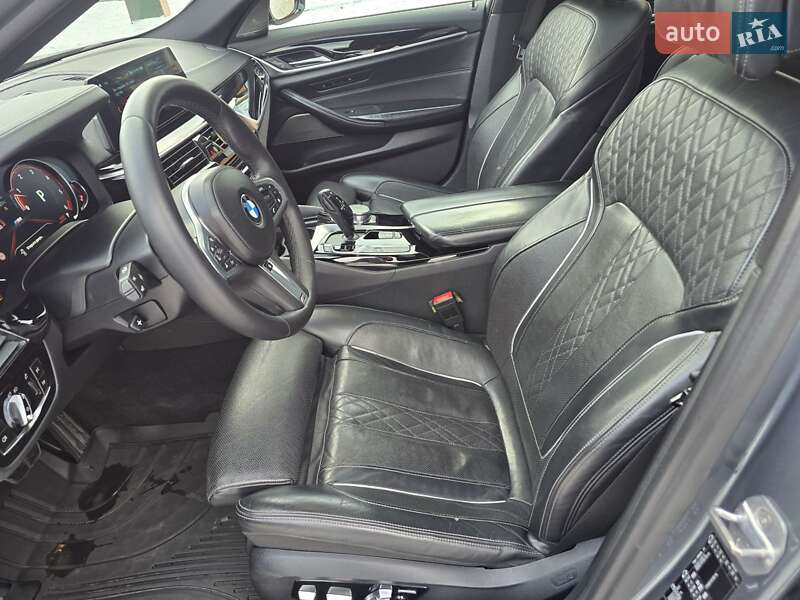Седан BMW 5 Series 2017 в Хмельницком