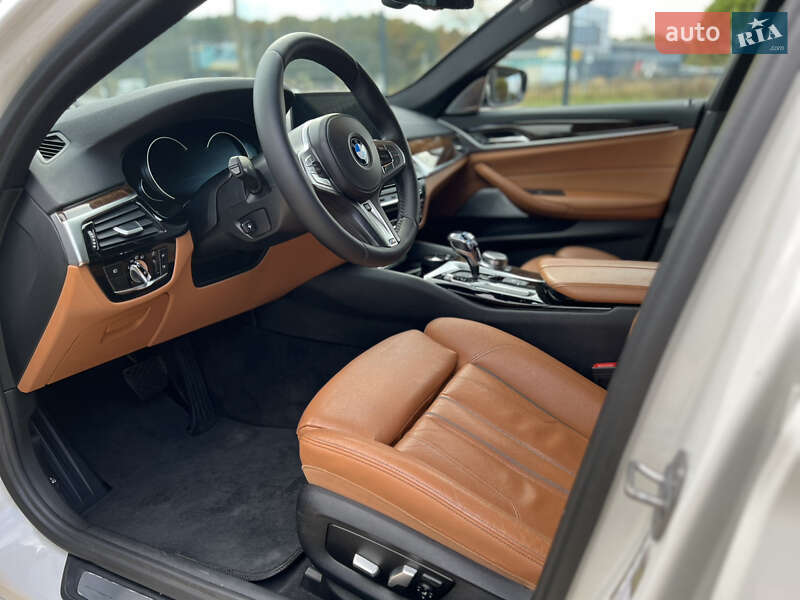 Седан BMW 5 Series 2017 в Львове фото 23 Седан BMW 5 Series 2017 в Львове