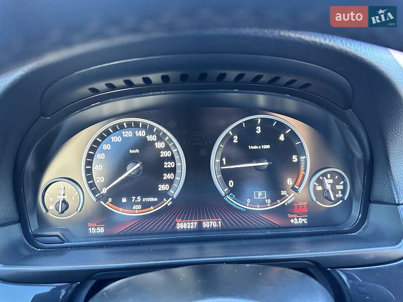 Седан BMW 5 Series 2012 в Львове