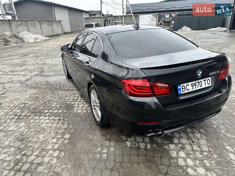 Седан BMW 5 Series 2012 в Львове