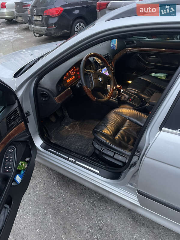 Универсал BMW 5 Series 2001 в Киеве