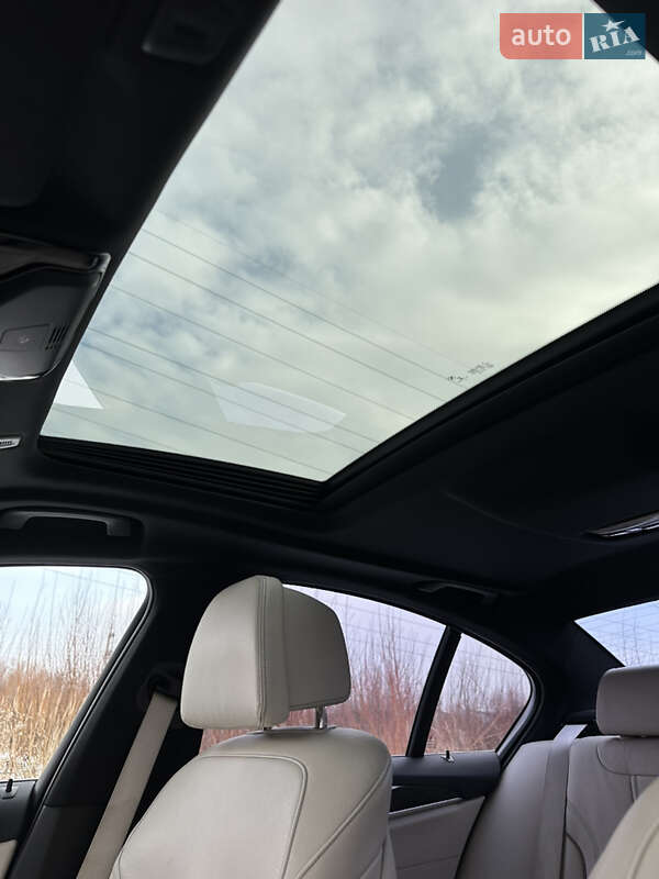 Седан BMW 5 Series 2017 в Львове фото 17 Седан BMW 5 Series 2017 в Львове