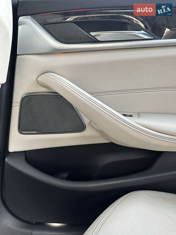 Седан BMW 5 Series 2017 в Львове фото 22 Седан BMW 5 Series 2017 в Львове