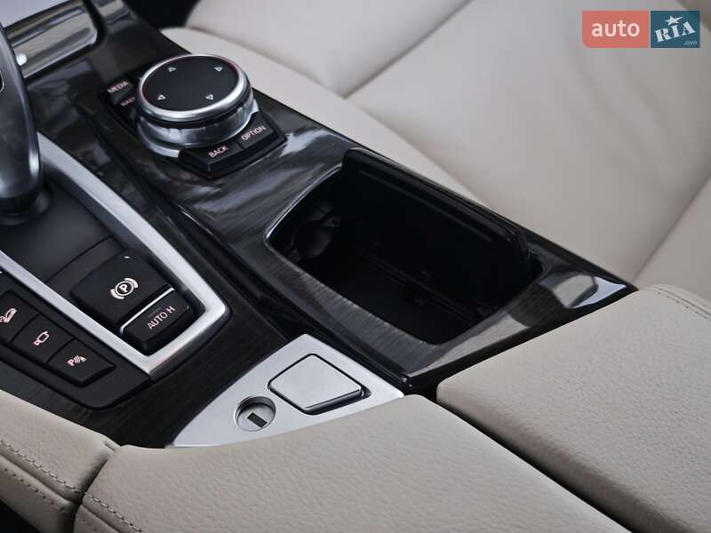 Седан BMW 5 Series 2016 в Луцке