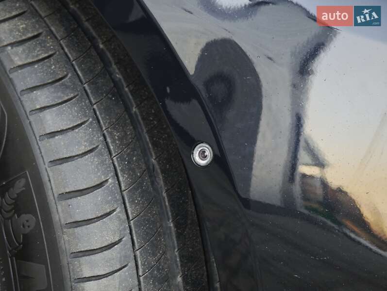 Седан BMW 5 Series 2016 в Луцке