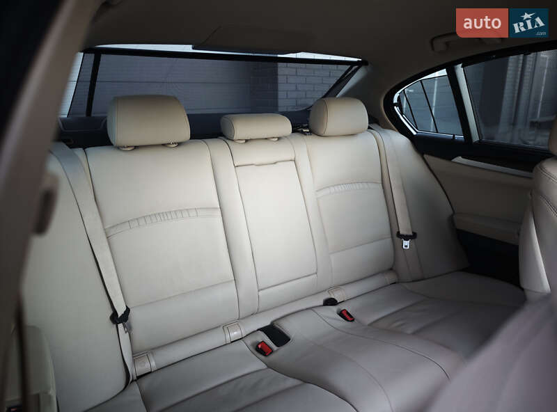 Седан BMW 5 Series 2016 в Луцке