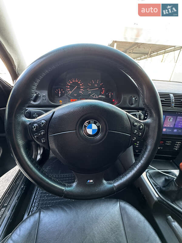 Седан BMW 5 Series 2000 в Львове