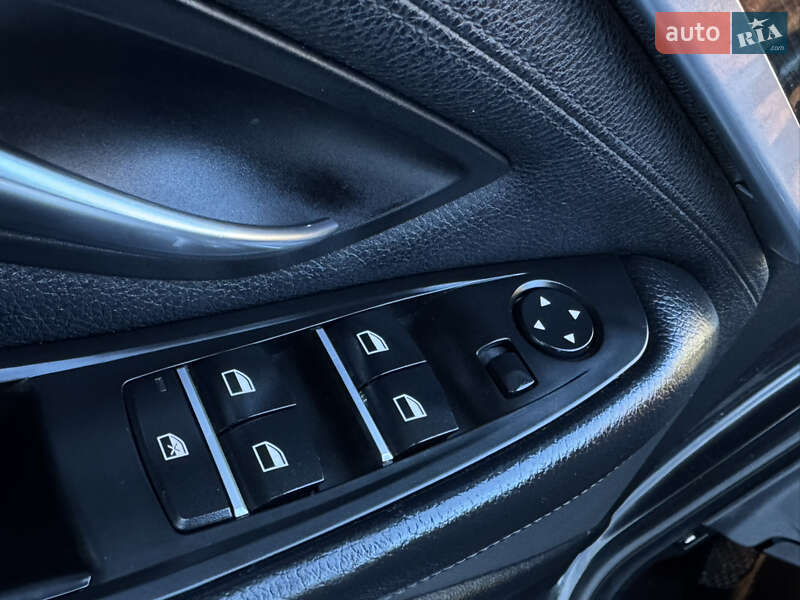 Седан BMW 5 Series 2012 в Межгорье фото 74 Седан BMW 5 Series 2012 в Межгорье