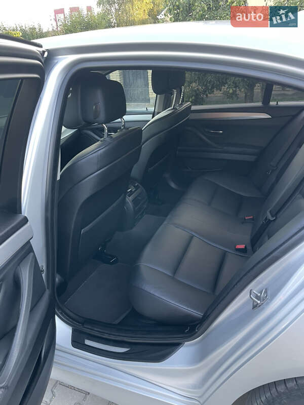 Седан BMW 5 Series 2010 в Луцке