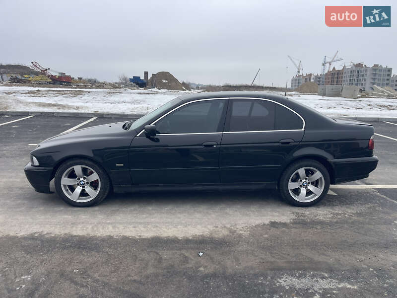Седан BMW 5 Series 2001 в Ровно