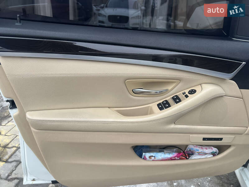 Седан BMW 5 Series 2011 в Хмельницком