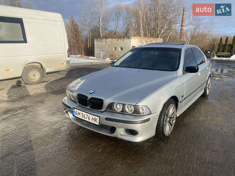 Седан BMW 5 Series 1998 в Надворной
