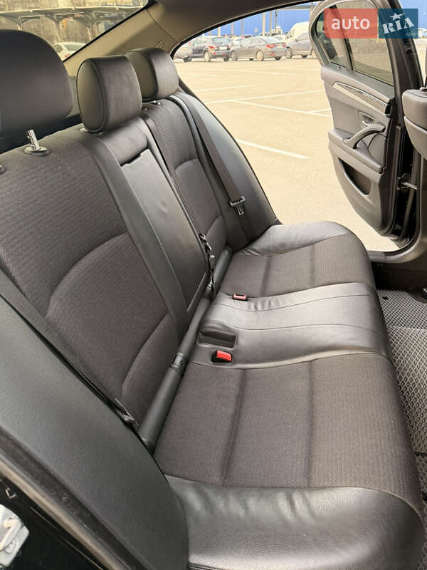Седан BMW 5 Series 2010 в Киеве