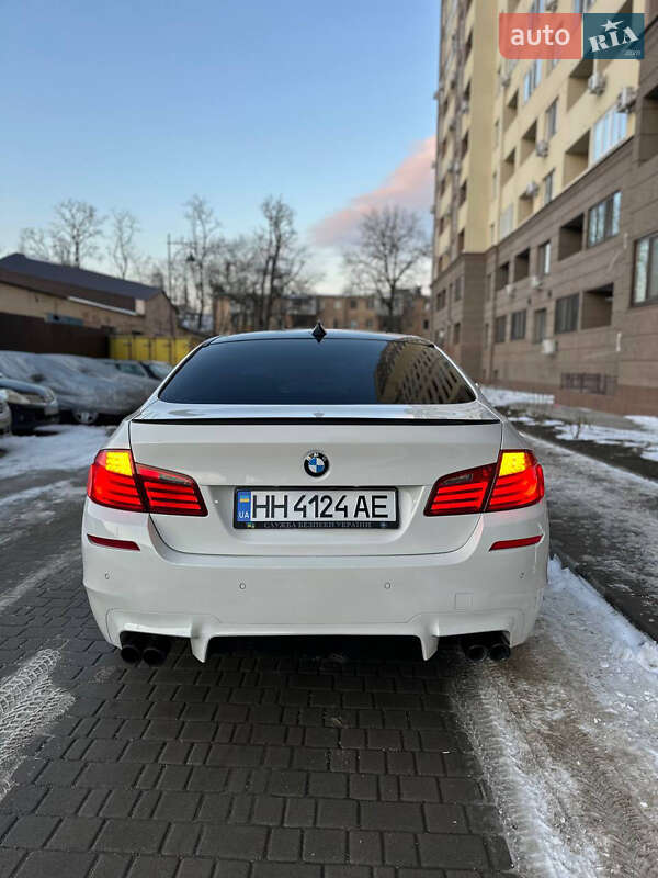 Седан BMW 5 Series 2011 в Одессе