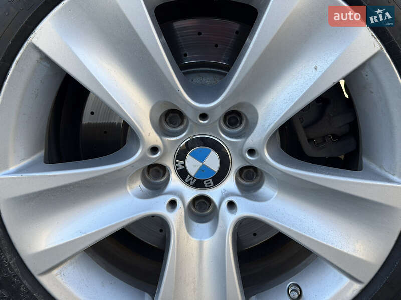 Седан BMW 5 Series 2011 в Львове