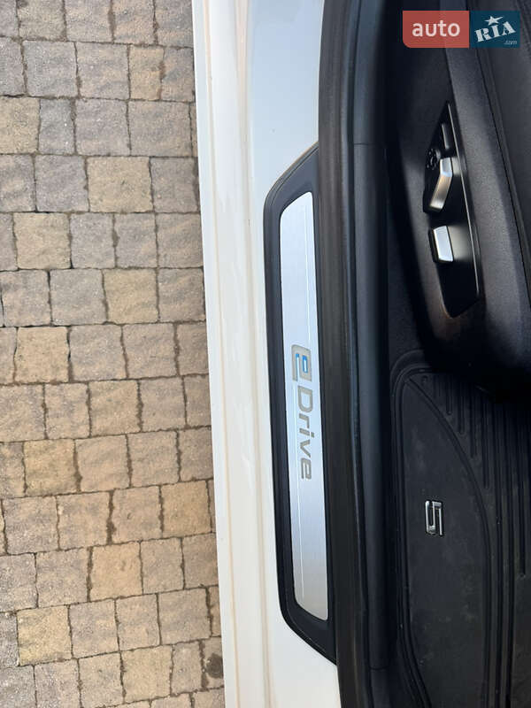 Седан BMW 5 Series 2019 в Винниках