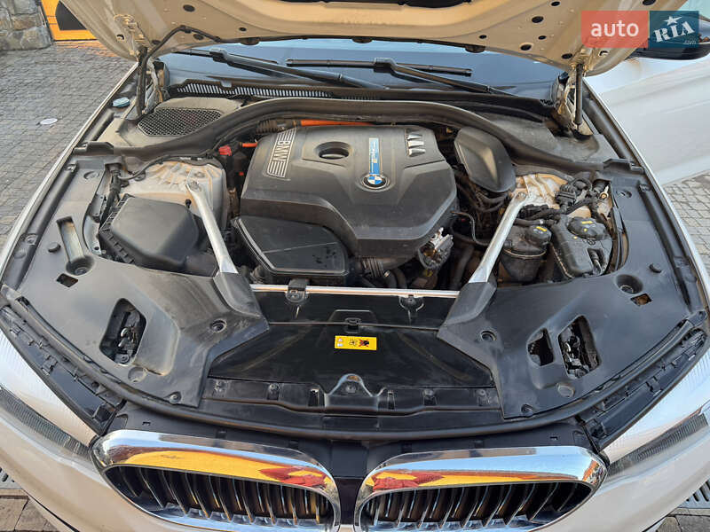 Седан BMW 5 Series 2019 в Винниках