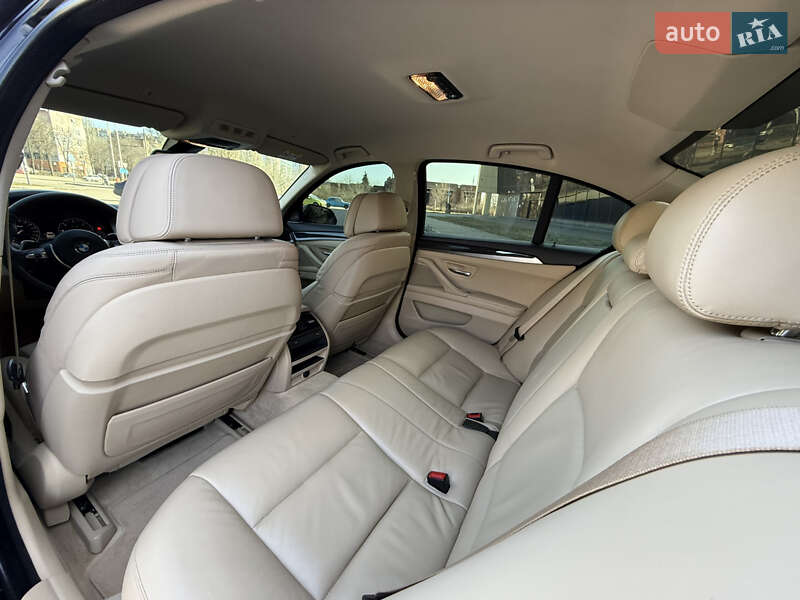 Седан BMW 5 Series 2013 в Запорожье