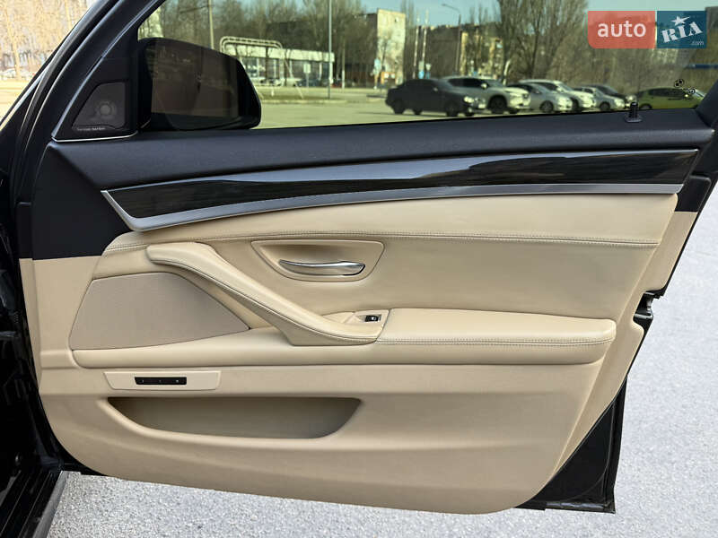 Седан BMW 5 Series 2013 в Запорожье