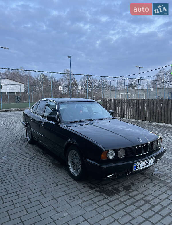 Седан BMW 5 Series 1991 в Львове