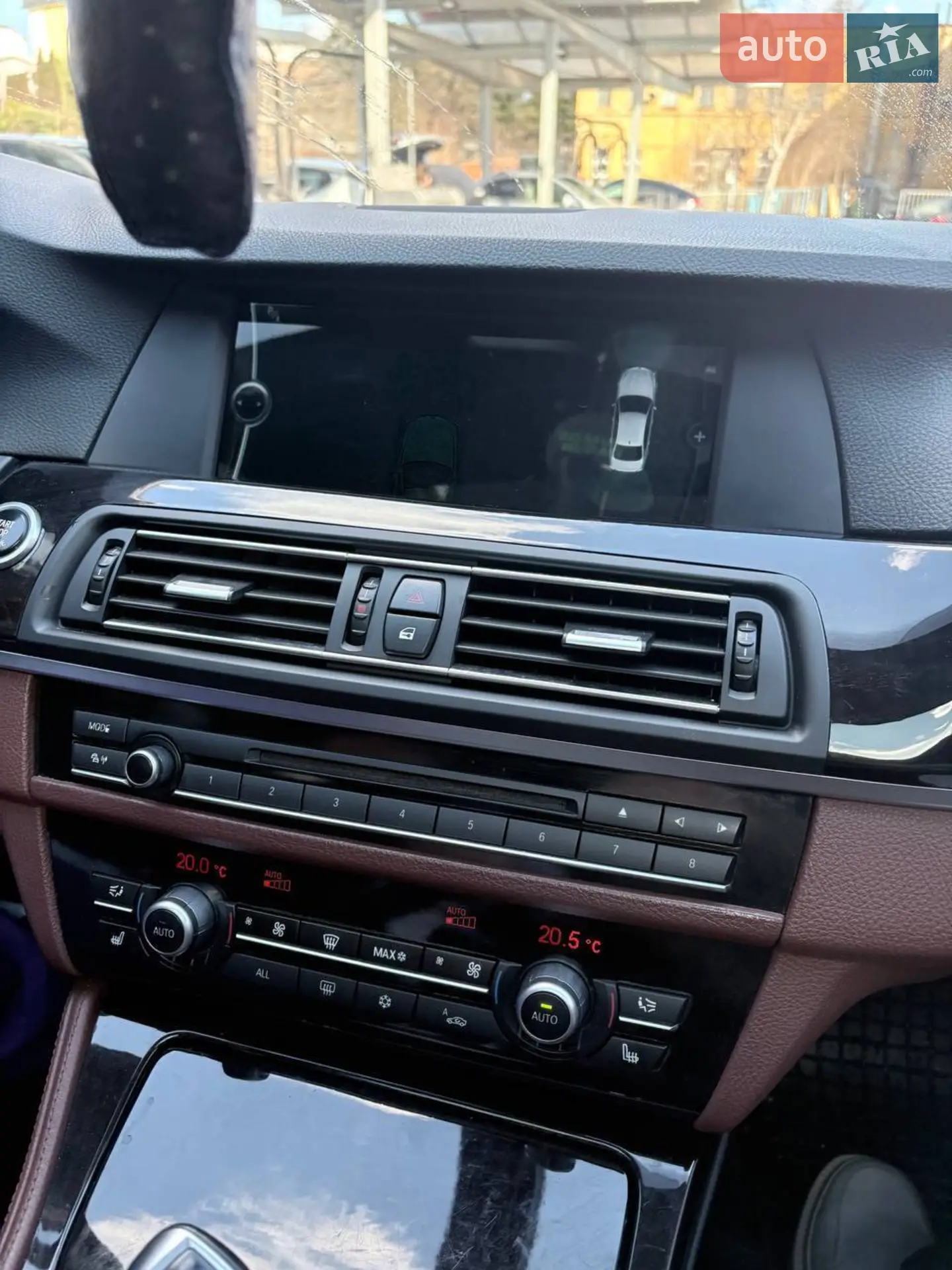 2010 BMW 5er - мініатюра 27