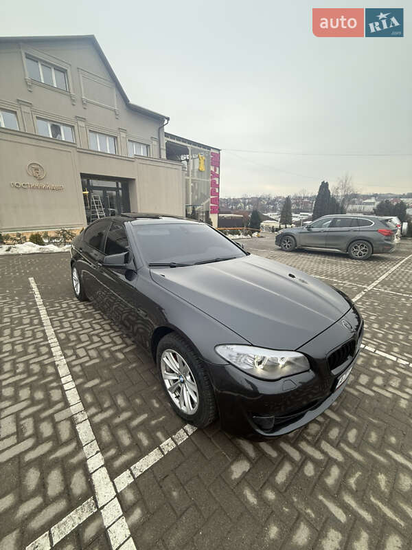 Седан BMW 5 Series 2011 в Черновцах