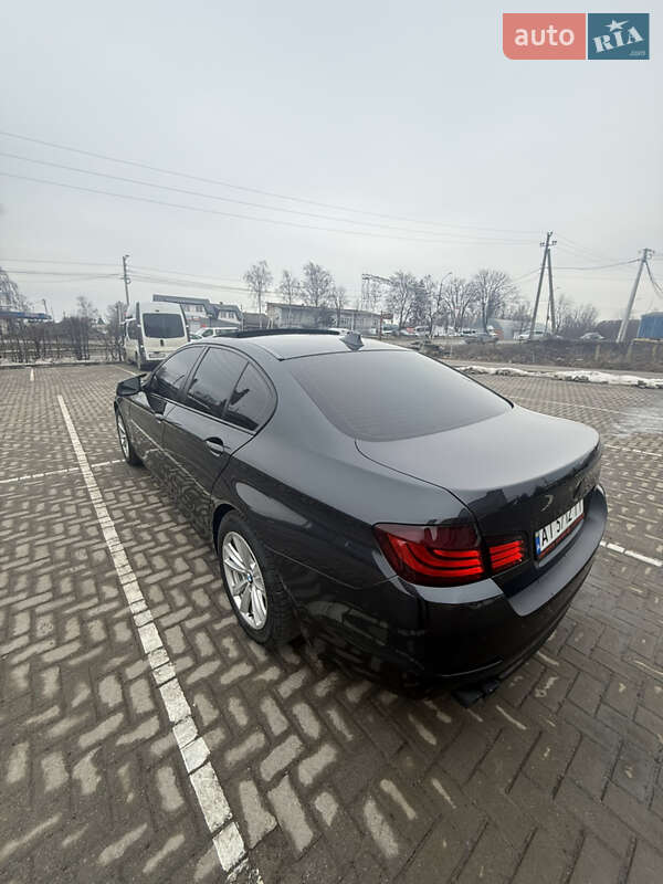 Седан BMW 5 Series 2011 в Черновцах