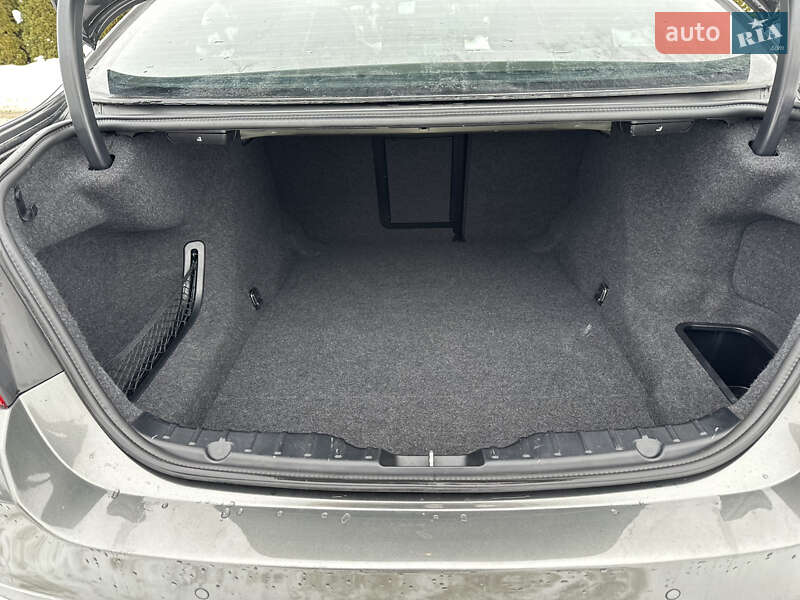 Седан BMW 5 Series 2014 в Луцке