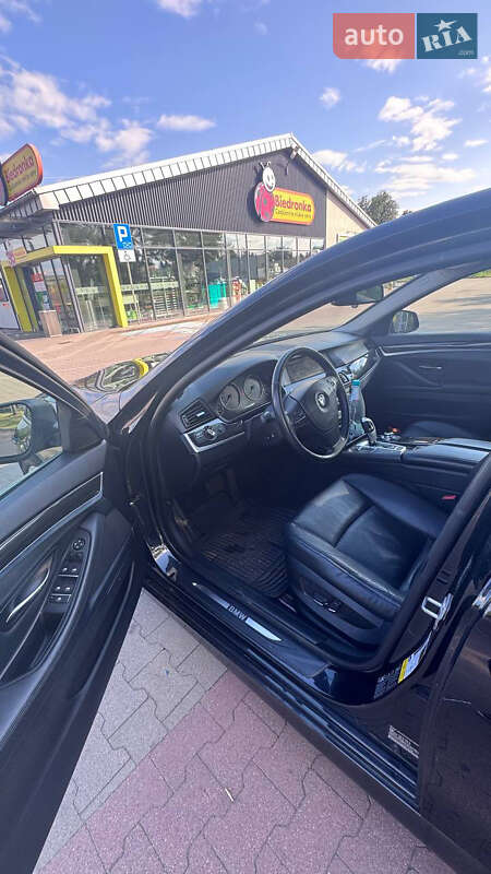 Седан BMW 5 Series 2012 в Львове