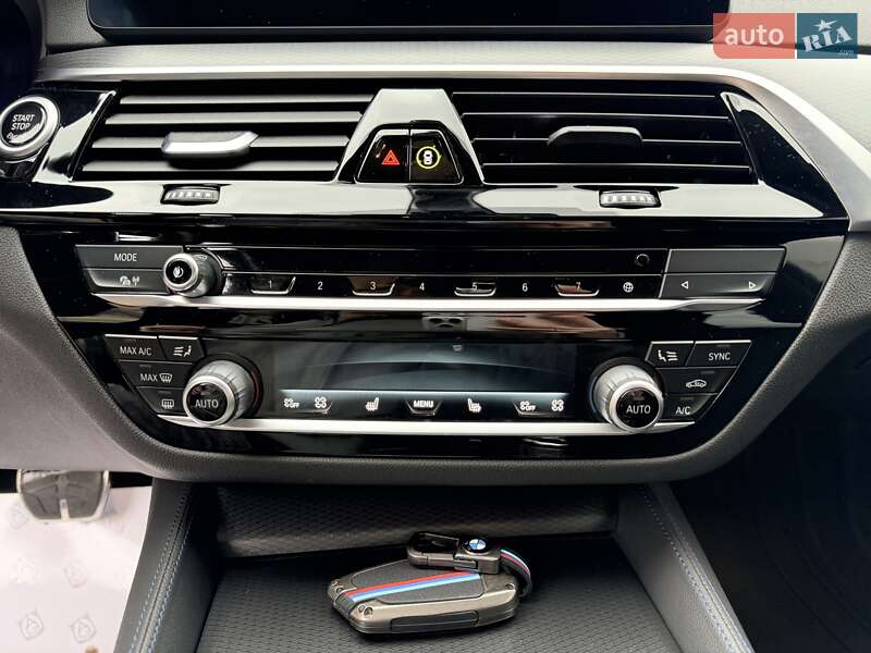 Седан BMW 5 Series 2022 в Киеве