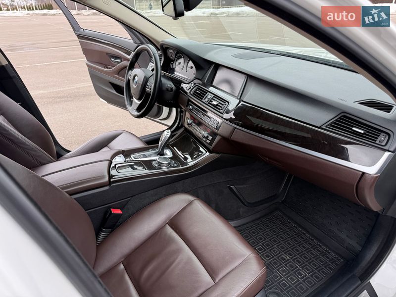Седан BMW 5 Series 2015 в Киеве