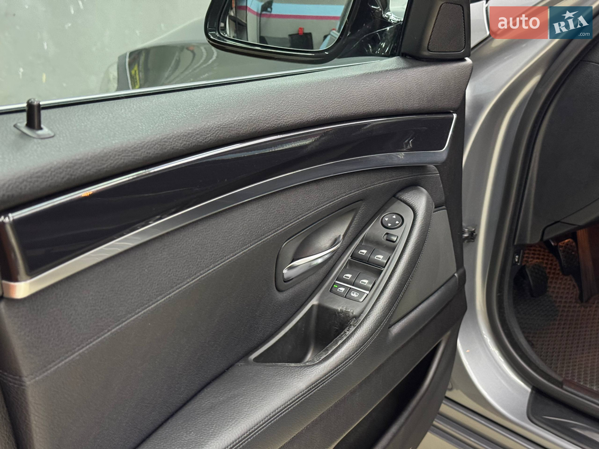 2010 BMW 5er - мініатюра 25