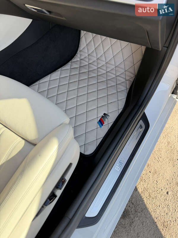 Седан BMW 5 Series 2017 в Ровно фото 29 Седан BMW 5 Series 2017 в Ровно