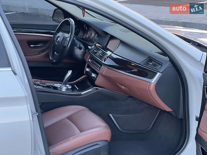 Седан BMW 5 Series 2015 в Ровно фото 45 Седан BMW 5 Series 2015 в Ровно