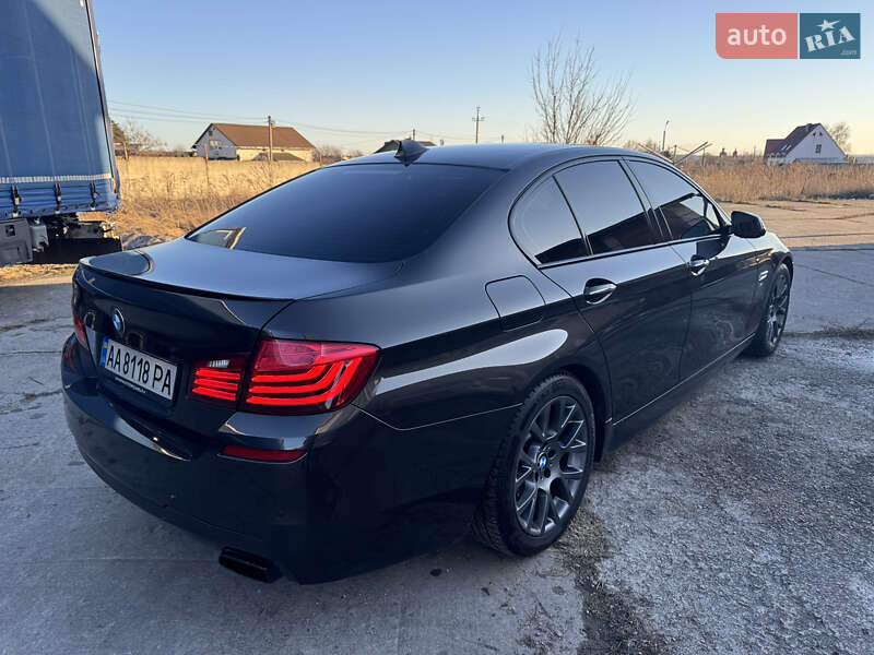 Седан BMW 5 Series 2013 в Остроге