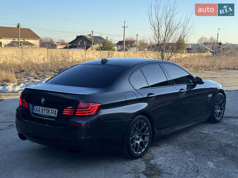 Седан BMW 5 Series 2013 в Остроге