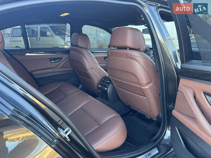 Седан BMW 5 Series 2013 в Остроге