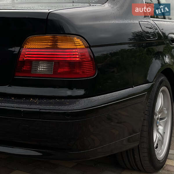 Седан BMW 5 Series 2002 в Харькове