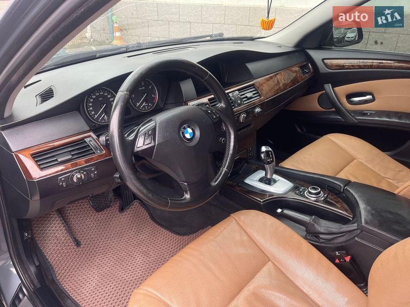 Седан BMW 5 Series 2009 в Николаеве
