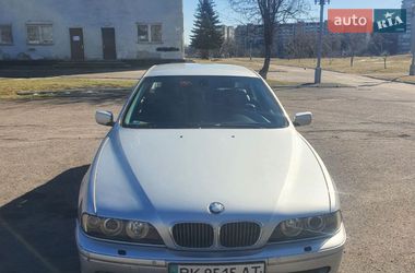 Седан BMW 5 Series 2002 в Ровно
