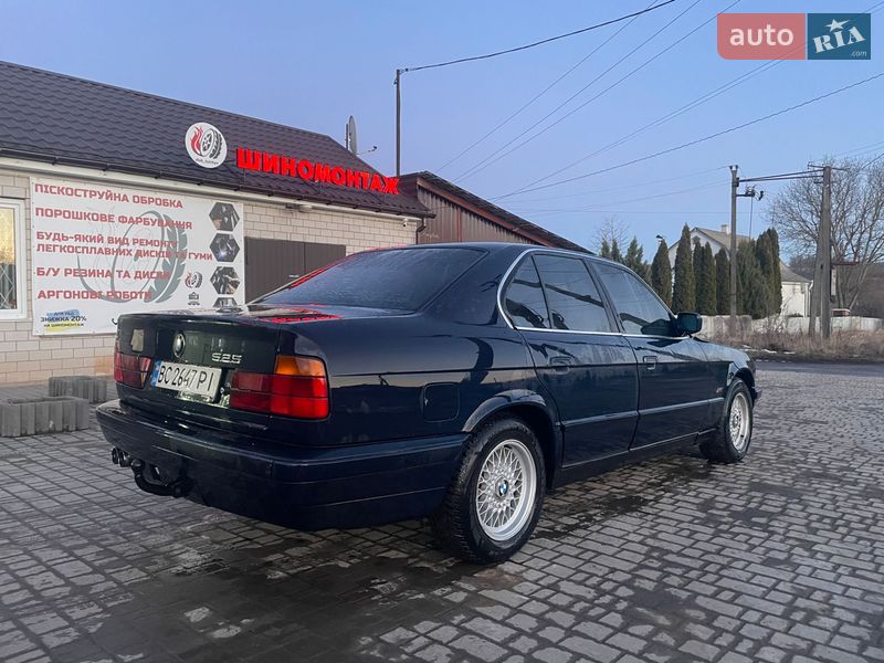 Седан BMW 5 Series 1993 в Тульчине