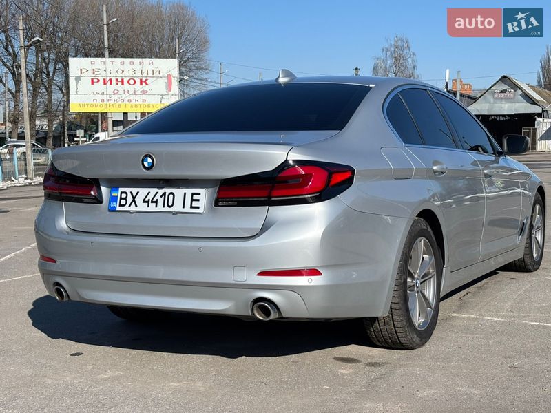 Седан BMW 5 Series 2017 в Хмельницком