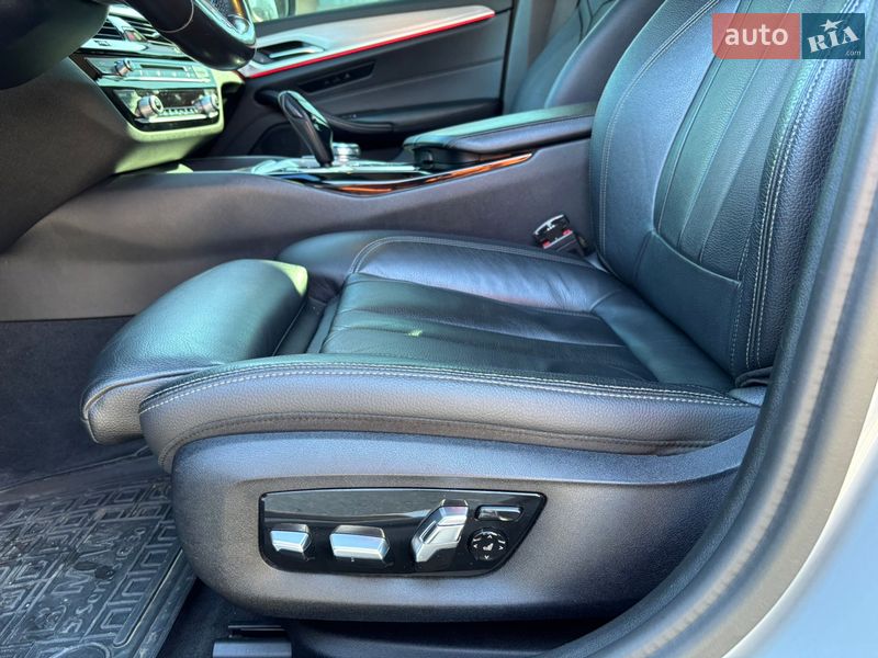 Седан BMW 5 Series 2017 в Хмельницком