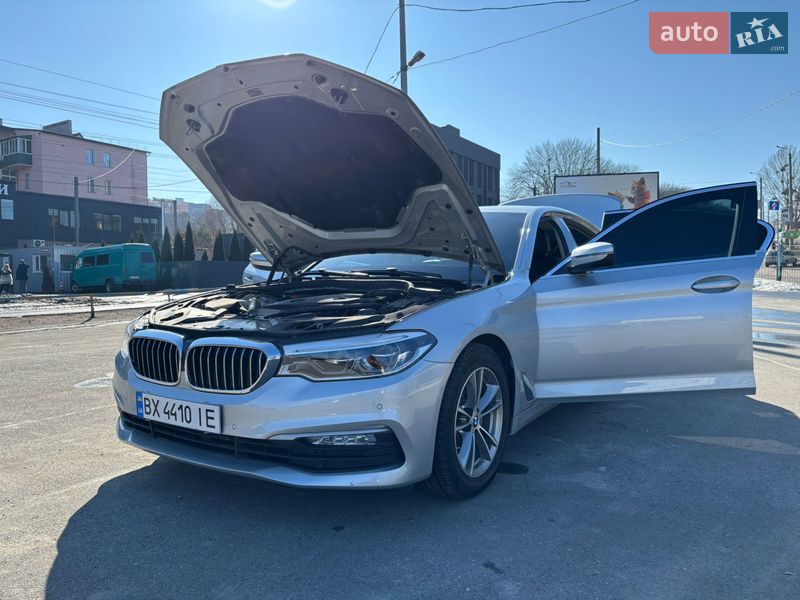 Седан BMW 5 Series 2017 в Хмельницком
